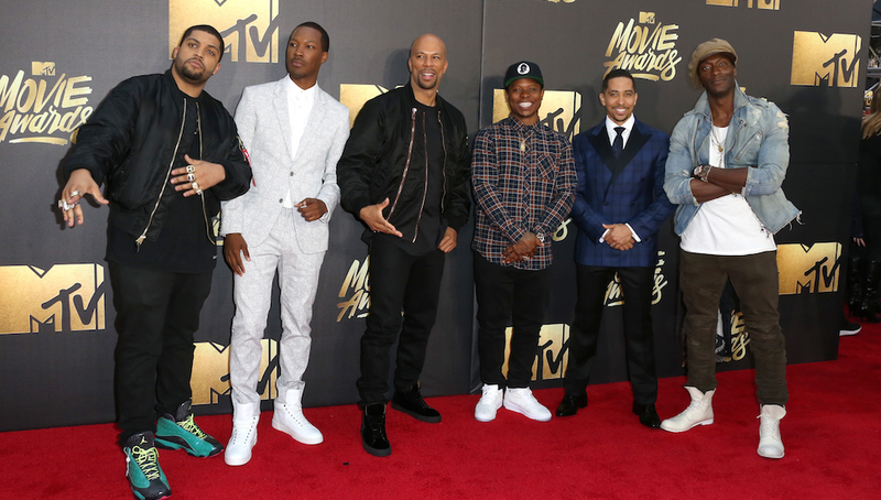 Illustration for article titled Here Are All the Whos and Ahhs On the 2016 MTV Movie Awards Red Carpet